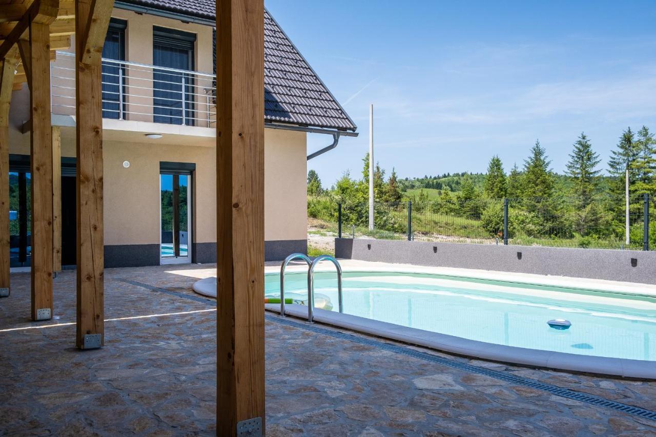 Plaški Villa Nesa - Beautiful Guest House At Continental Croatia With Outdoor Swimming Pool, Sauna And 3 Bedrooms מראה חיצוני תמונה